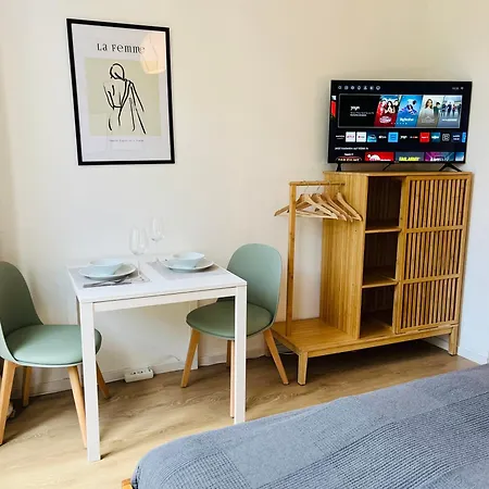 Antoni Homes 2 Personen I Zentral I Studio I Balkon Augsburg